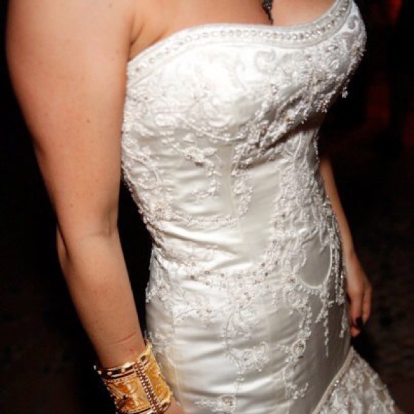 Christine’s Wedding dress on Bling Empire - Picture 3 of 13